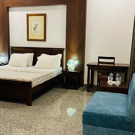 Hotel Sunbird Bharatpur Esterno foto