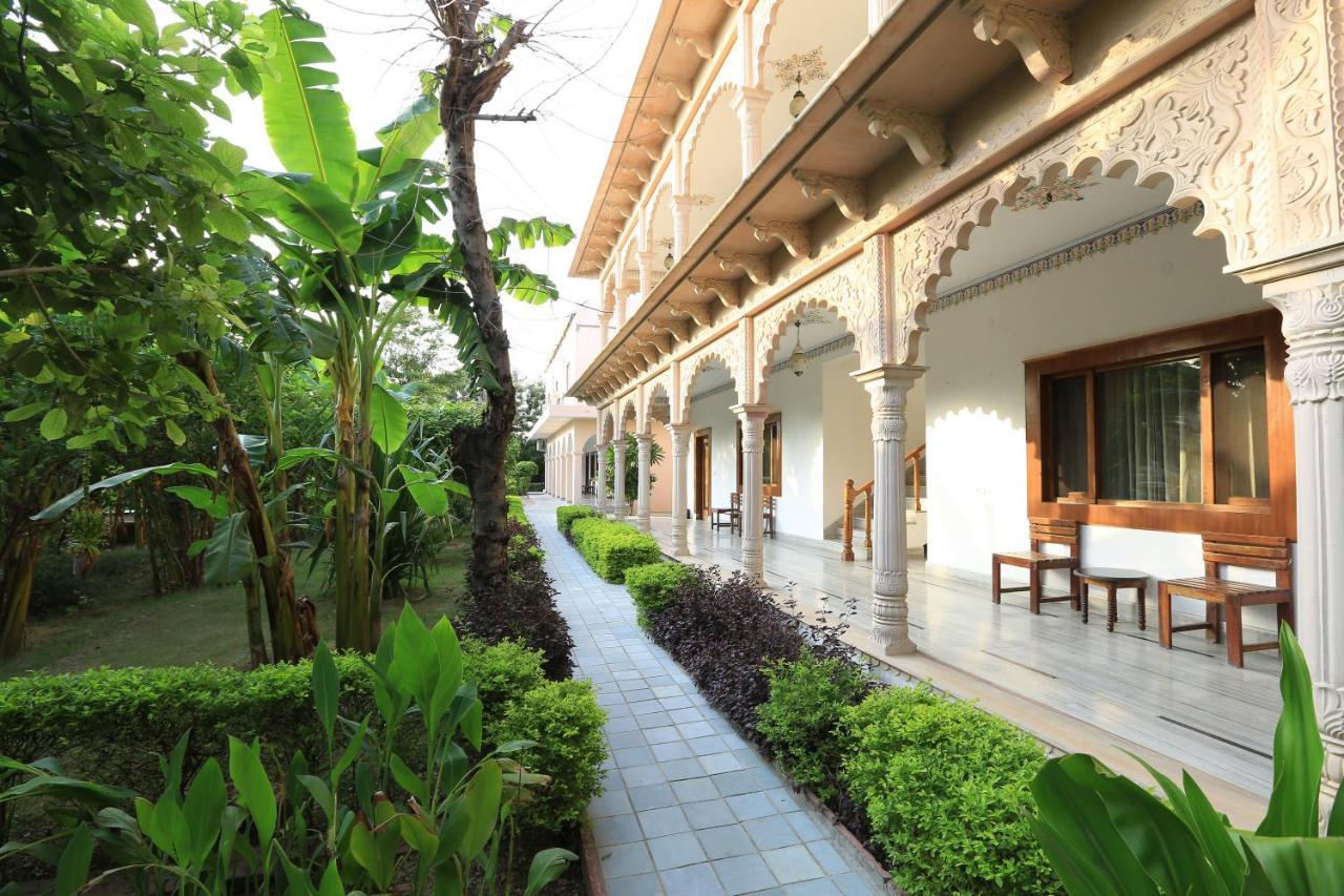 Hotel Sunbird Bharatpur Esterno foto