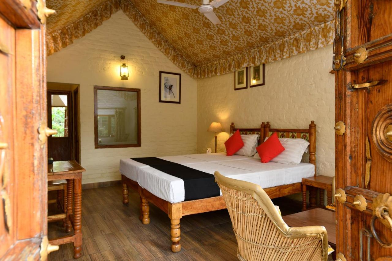 Hotel Sunbird Bharatpur Esterno foto