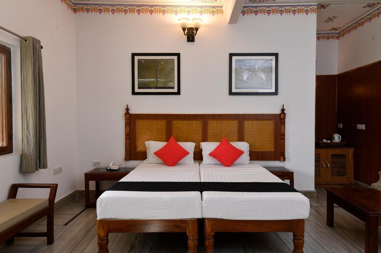 Hotel Sunbird Bharatpur Esterno foto