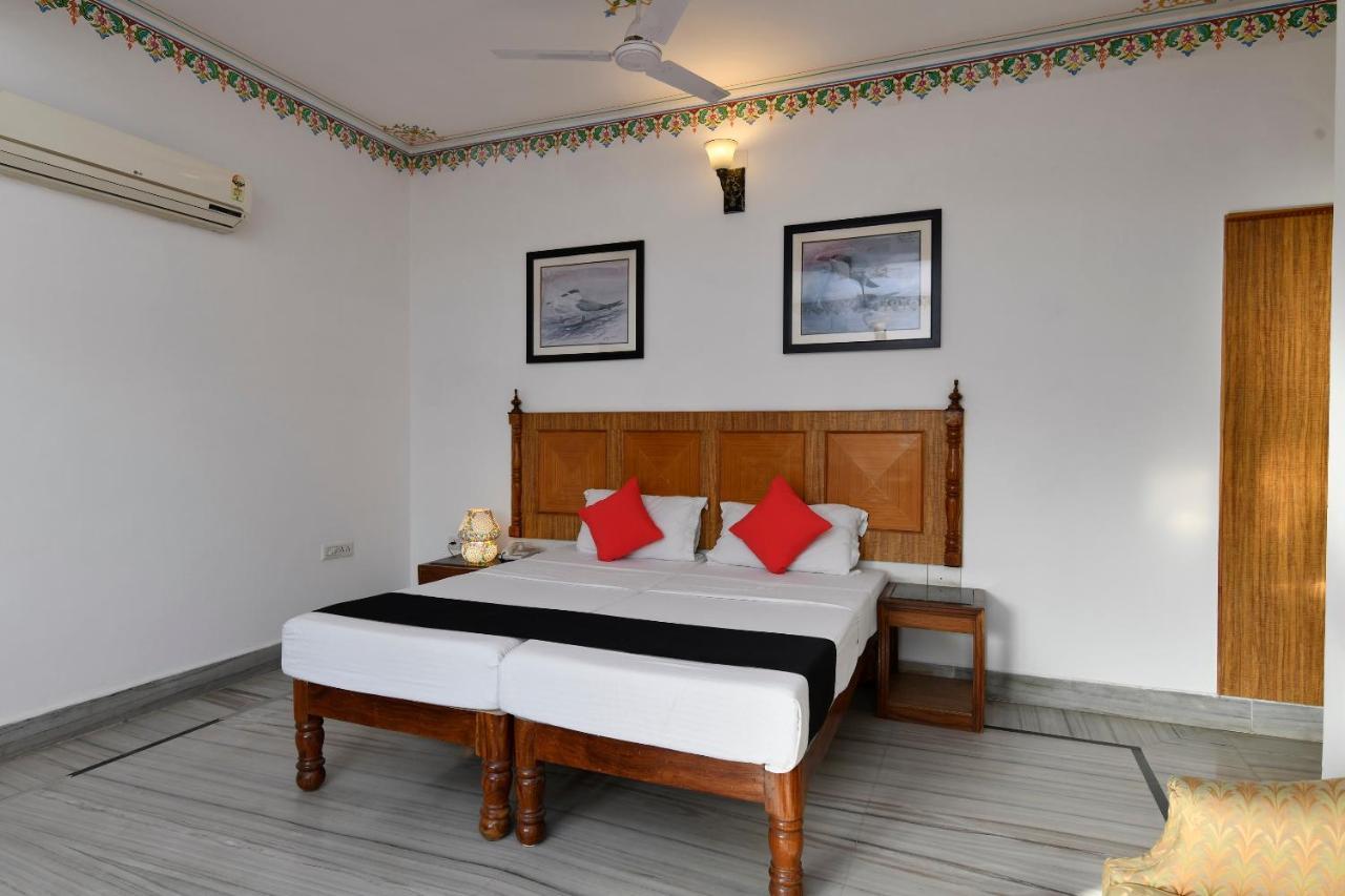 Hotel Sunbird Bharatpur Esterno foto