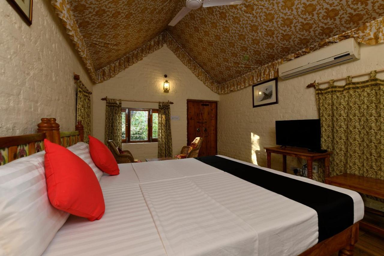 Hotel Sunbird Bharatpur Esterno foto