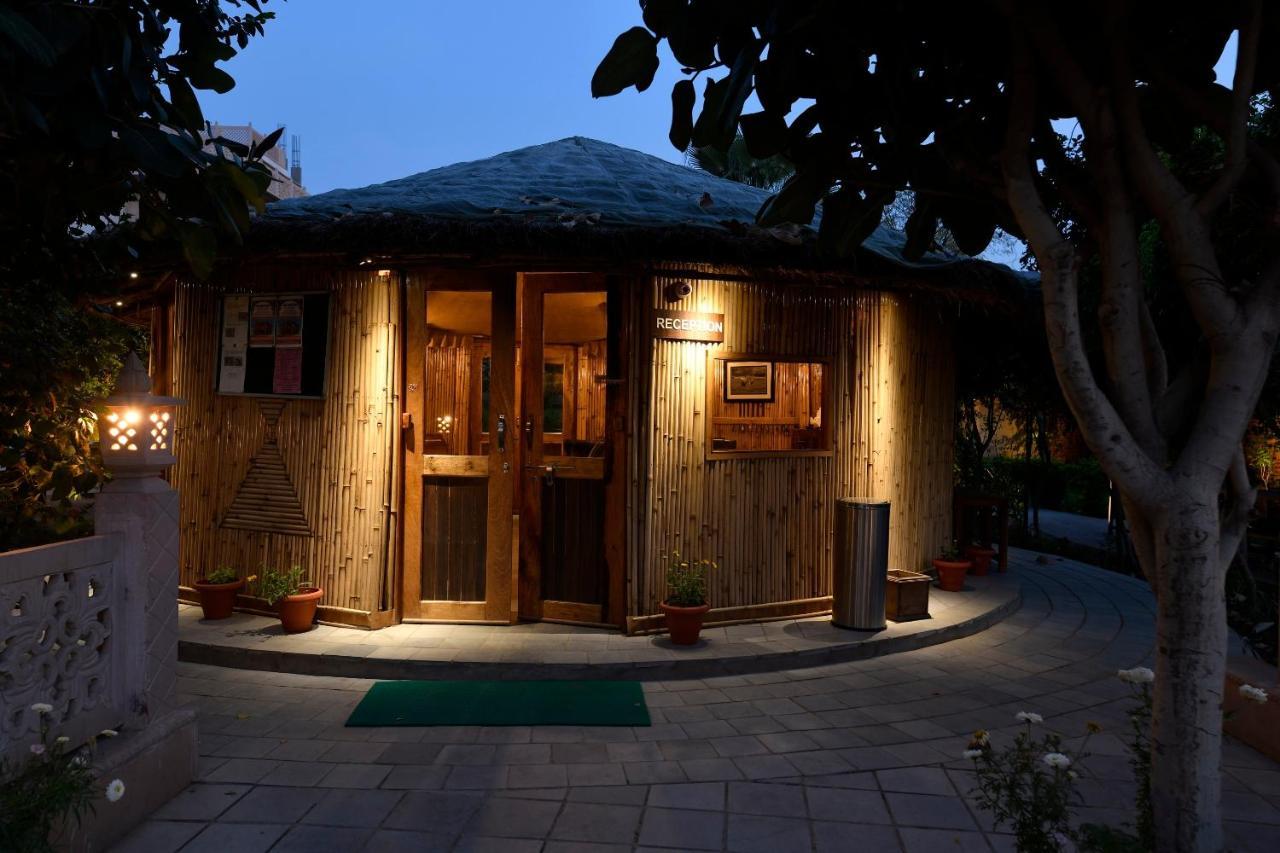 Hotel Sunbird Bharatpur Esterno foto