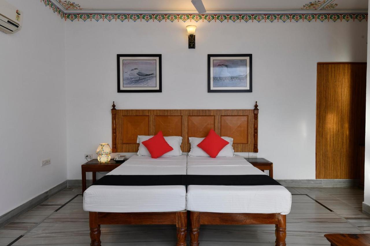 Hotel Sunbird Bharatpur Esterno foto