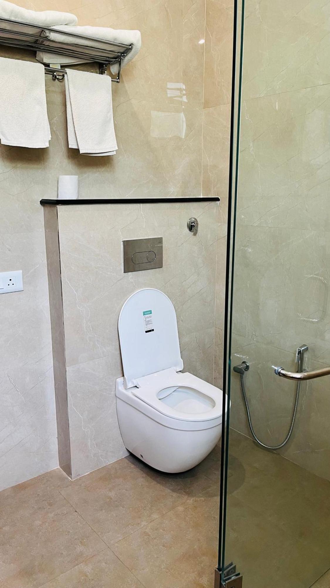 Hotel Sunbird Bharatpur Esterno foto
