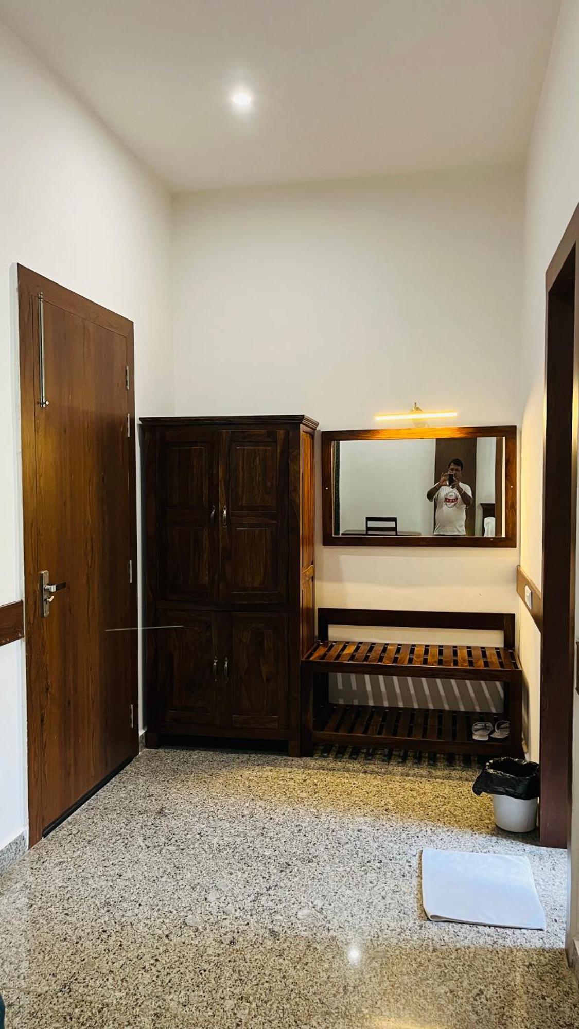 Hotel Sunbird Bharatpur Esterno foto