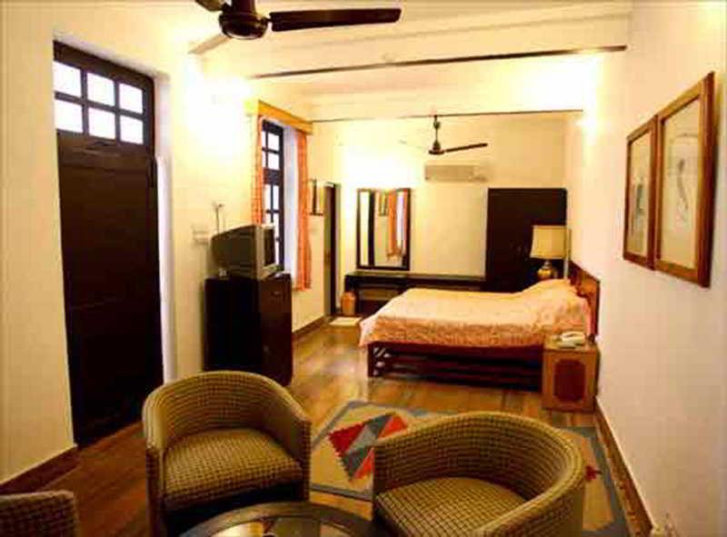 Hotel Sunbird Bharatpur Esterno foto